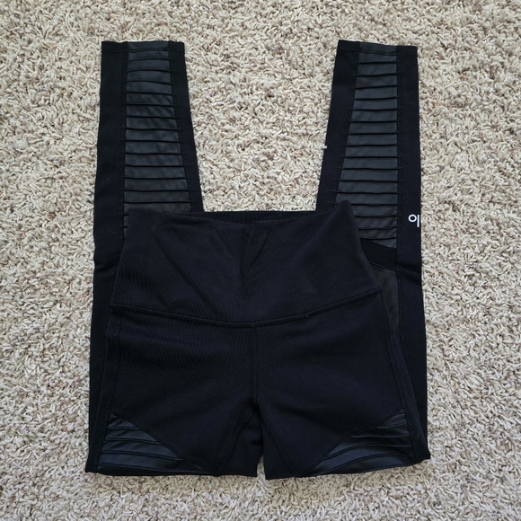 Alo 7/8 High-Waist Moto Legging Black High-Waisted Leggings - XS - Picture 5 of 16